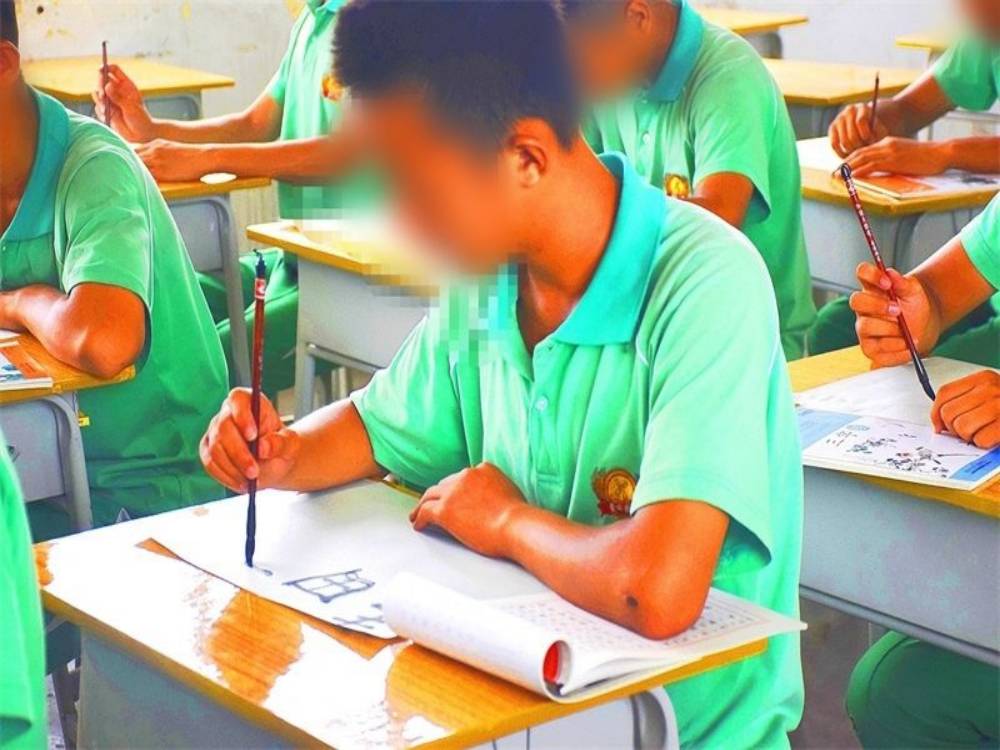 广州乐成叛逆青少年成长教育学校招生电话14758970750