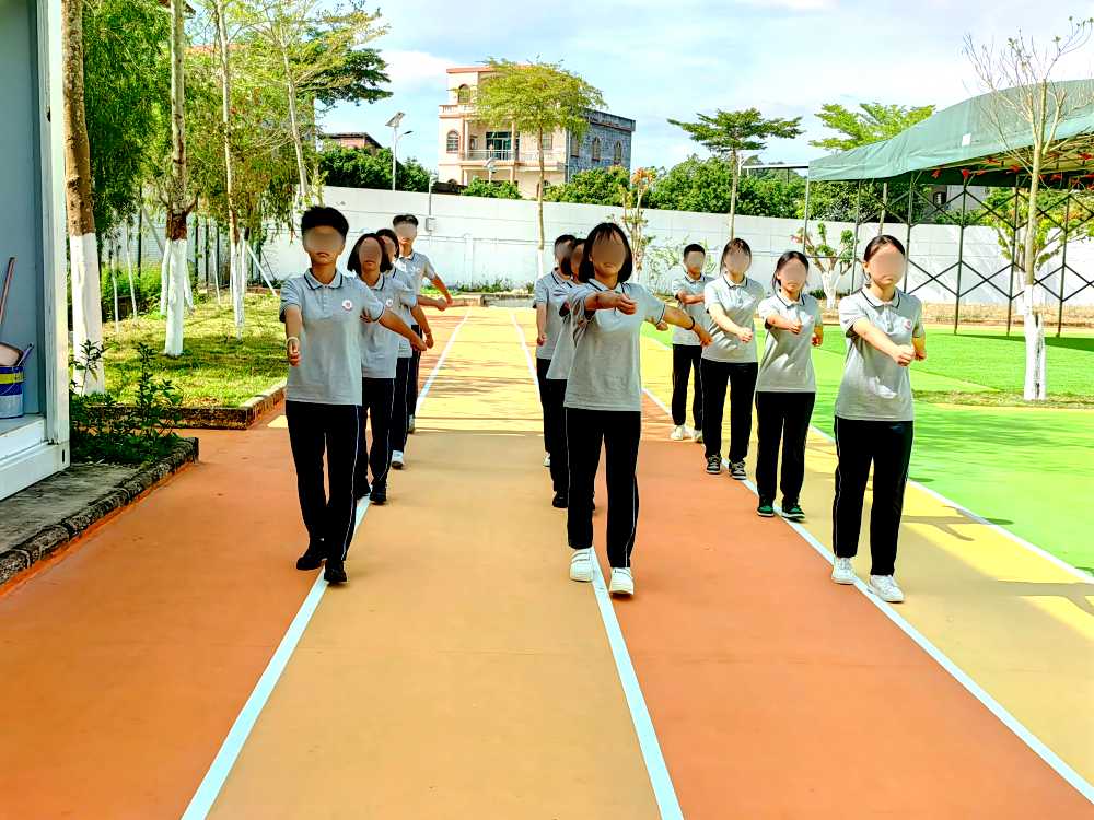 广东叛逆孩子教育学校,乐成教育招生电话14758970750