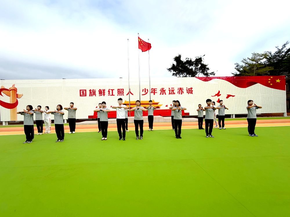 东莞叛逆孩子教育学校,广东成长教育学校招生电话14758970750