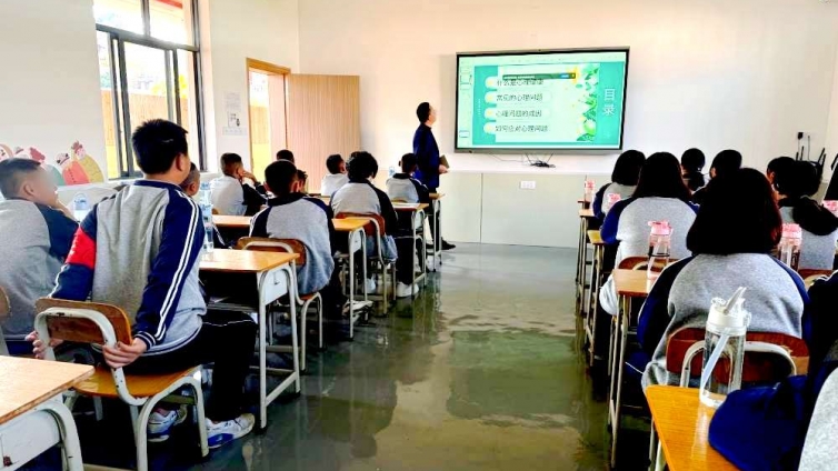 广州叛逆孩子教育学校,广东成长教育学校正规专业效果好