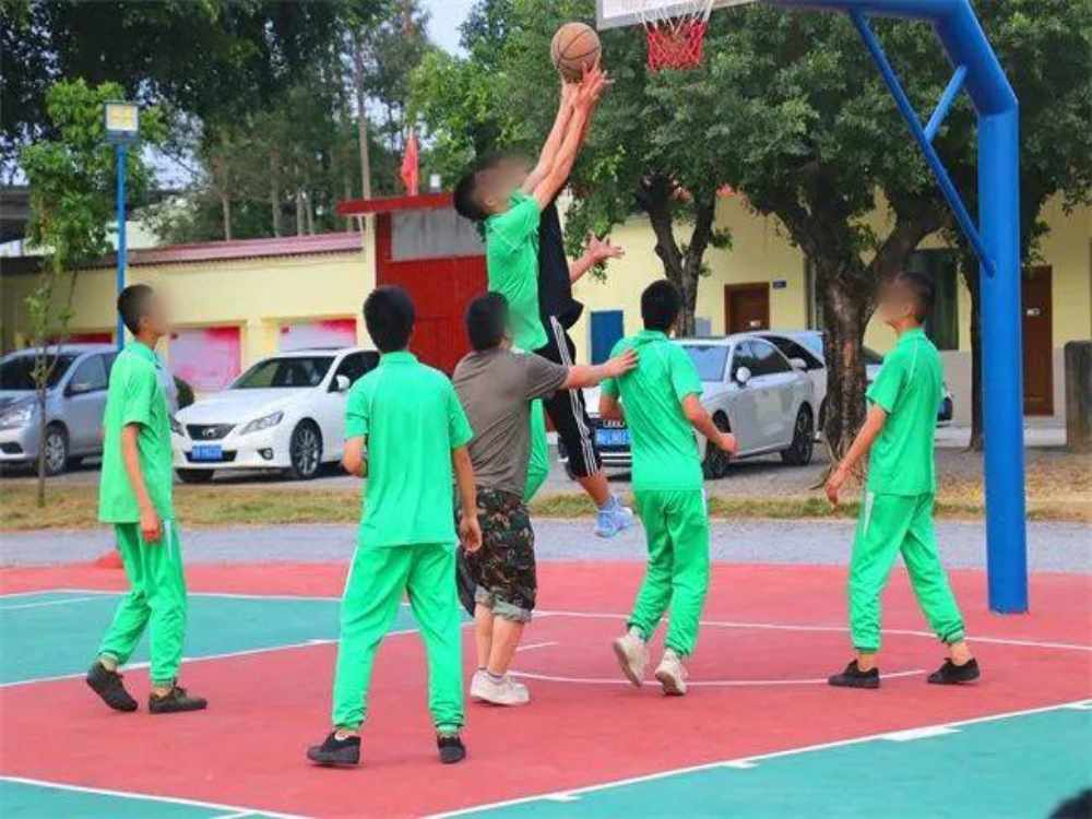 广州叛逆孩子教育学校,乐成青少年成长教育学校招生电话14758970750